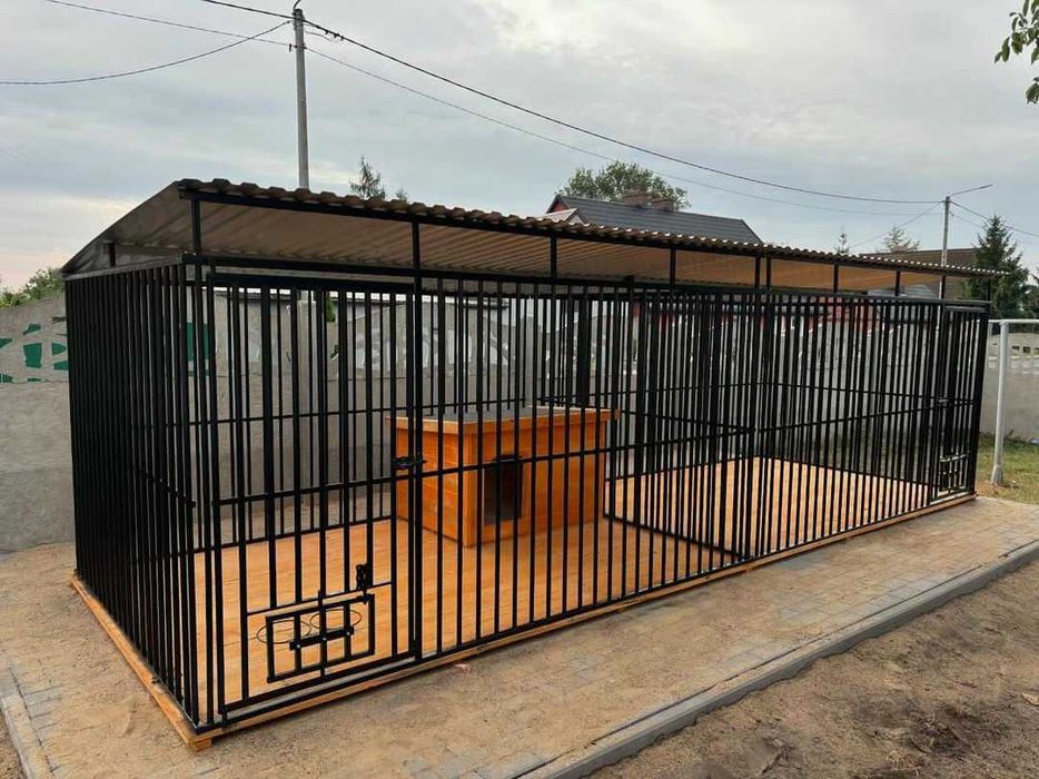 Kojec dla psa trwały-solidny.