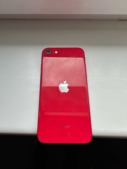 iPhone SE z salonu Apple