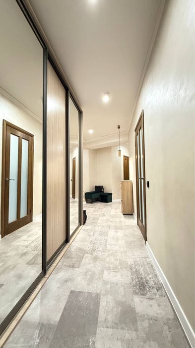 Продаж євро 3-к квартири з ремонтом в м. Буча, вул. Б. Хмельницького