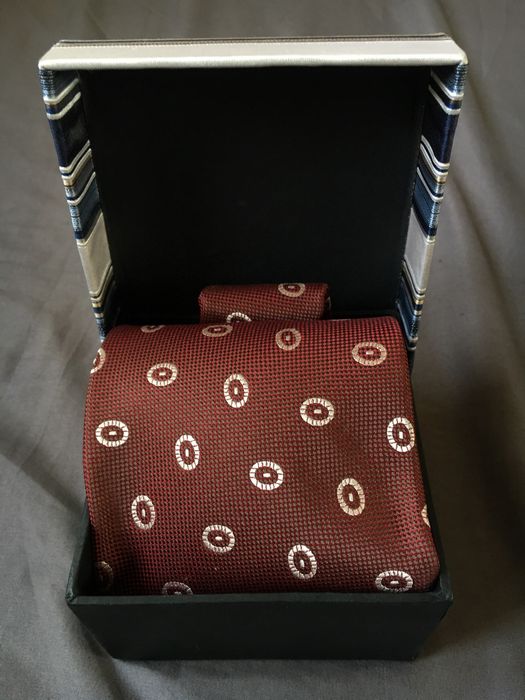 Męski krawat CODE bordowy nowy + pudełko