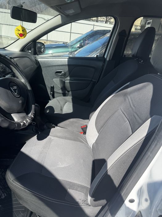 Продам Dacia Logan 2016 год 1.2л Газ-бензин