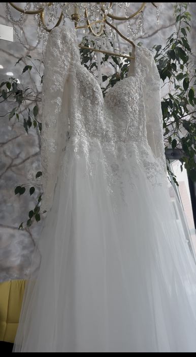 Vestido de noiva + véu