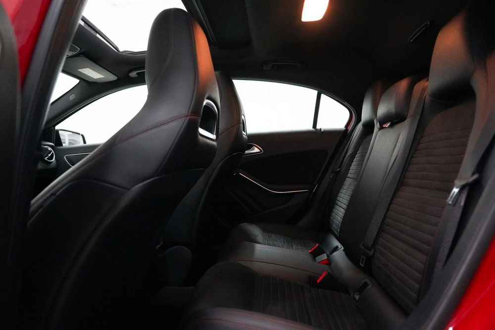 Mercedes-Benz A 180 — fotografia 7