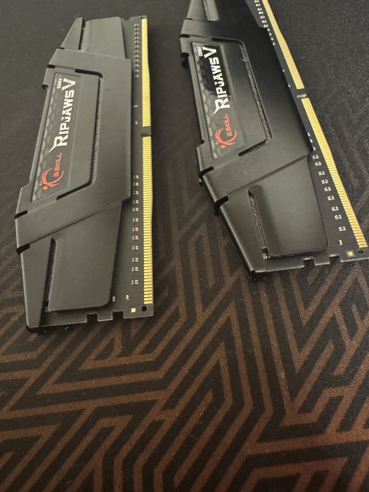 Memorias RAM GSKILL RIPJAWS V 16GB (2x8) DDR4 3200 MHZ CL16