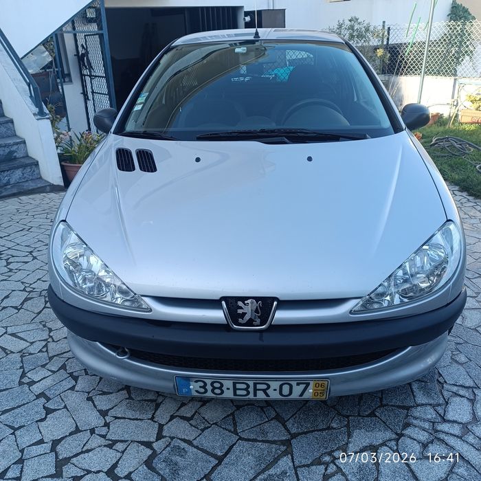 Vendo Peugeot comercial 1.4 HDI usado