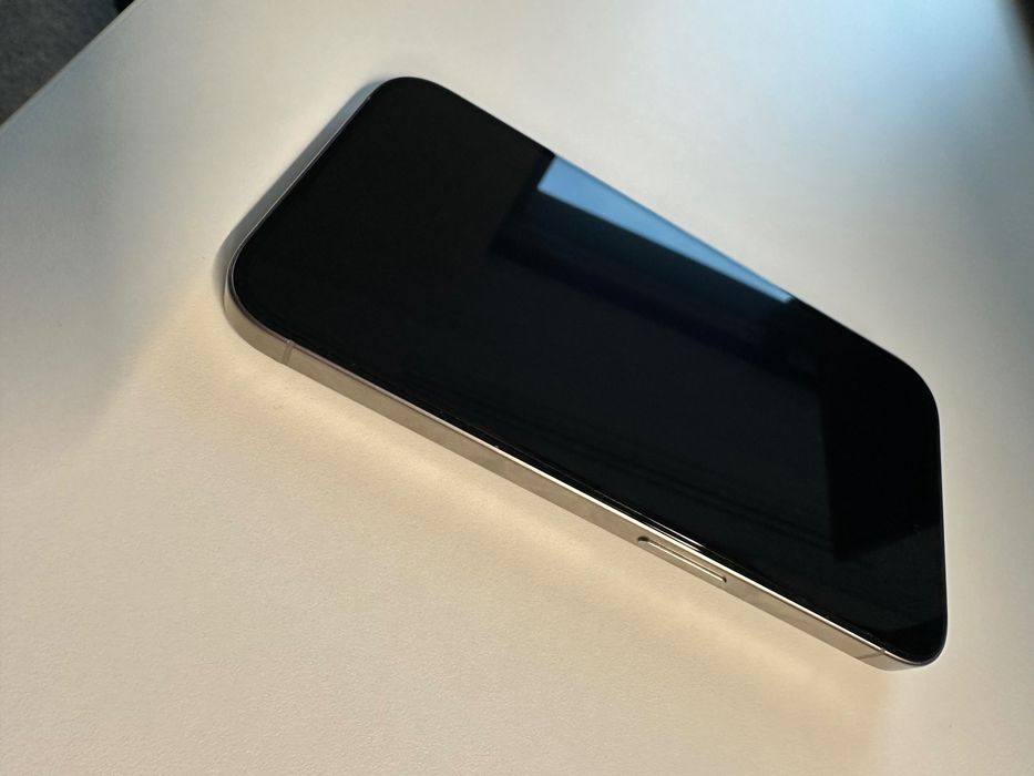 iPhone 15 pro 256gb