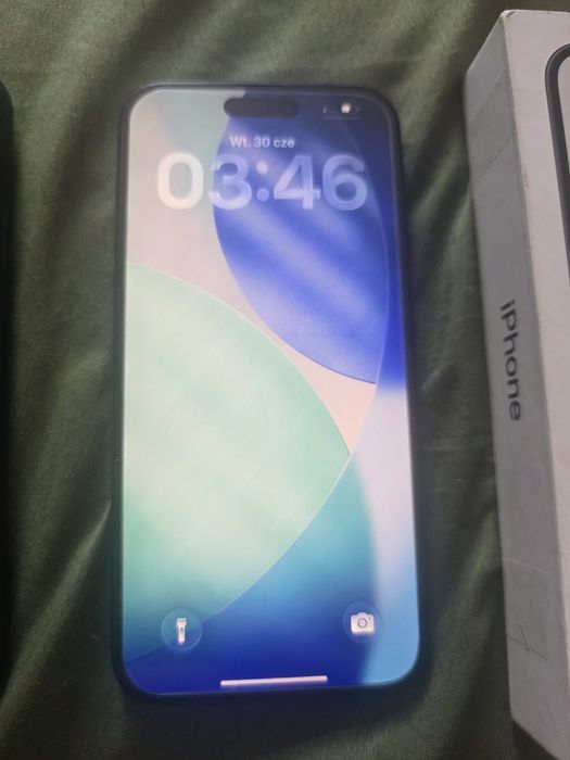 Sprzedam IPhone 15 plus