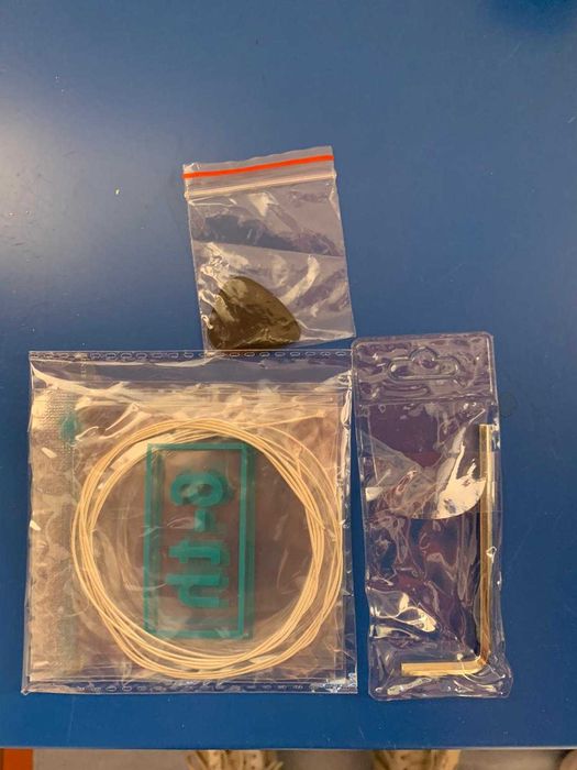 Guitarra Sheffield c\ extras