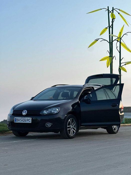 Продам Volkswagen Golf VI Variant 2010 года