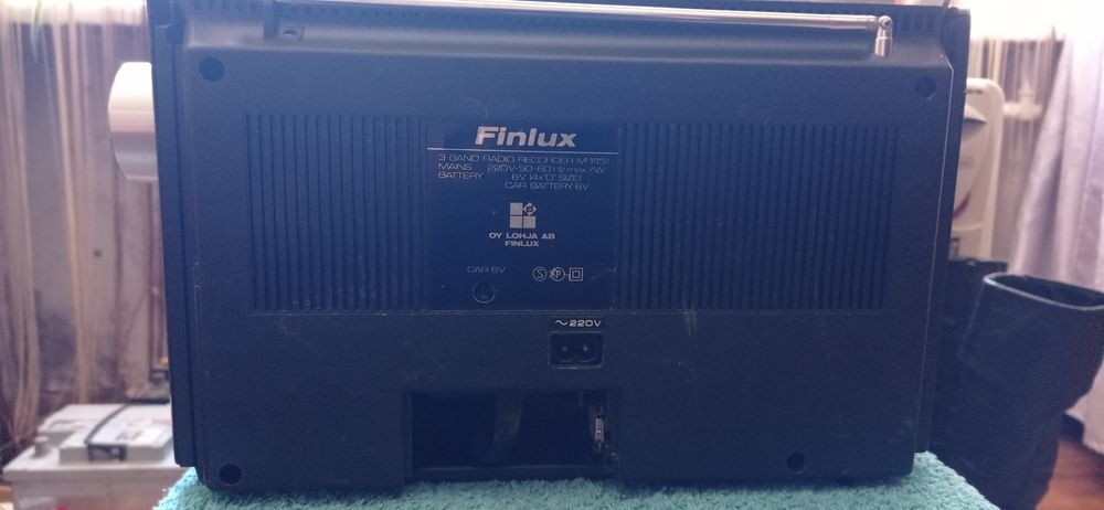 Продам касетну магнітолу Finlux