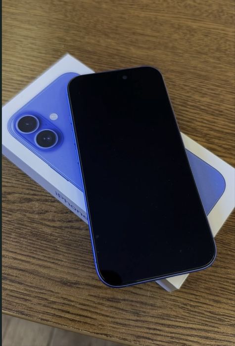Iphone 16 niebieski