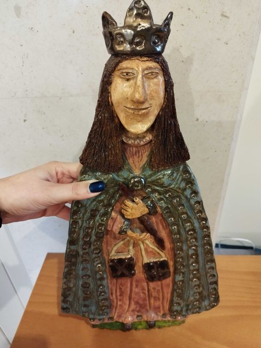 Madona retábulo muito interessante autor Isabel Vieira
