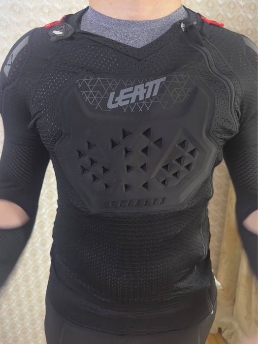 Защитный желет Leatt Body Protector ReaFlex Stealt