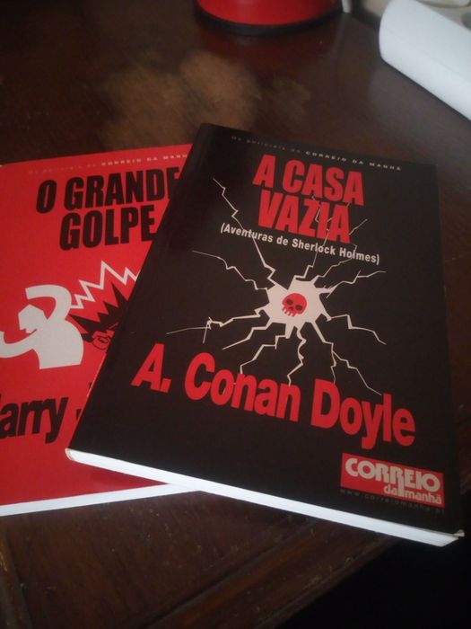 Dois livros policiais, o grande golpe, a casa vazia