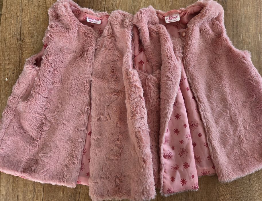 Kamizelki dla bliźniaczek 98