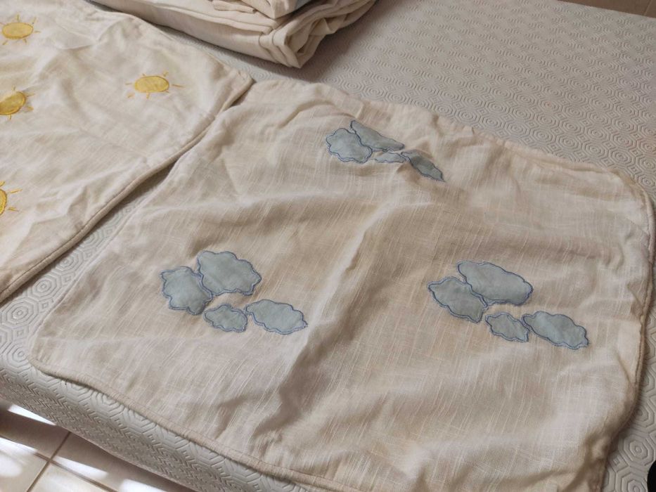 Cortinados e almofadas quarto Criança