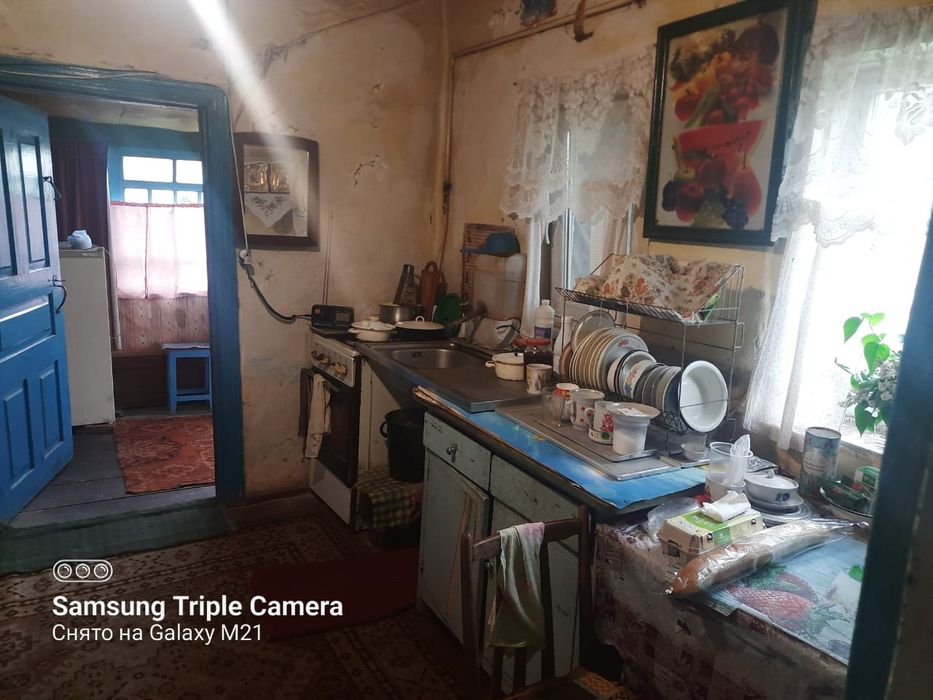 Помешкання в селі Мрин Ніжинського району.