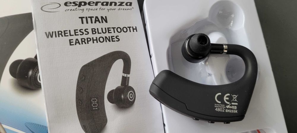 Earphone for calls and music64751884234371124