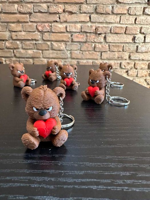 Miś z Sercem Brelok Walentynkowy | Prezent dla Niej i dla Niego