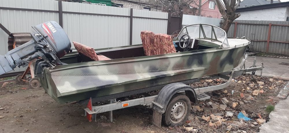 Лодка Южанка с мотором Ямаха 25