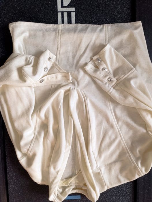 Krótka bluzka z dzianiny