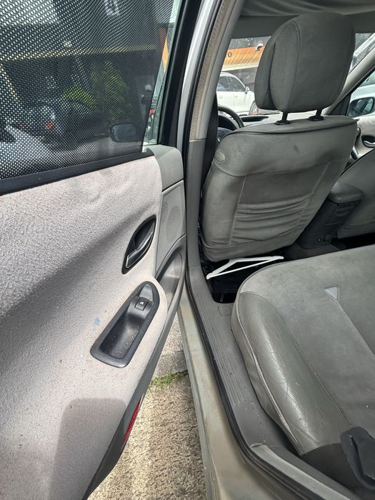Carro Renault Laguna dci