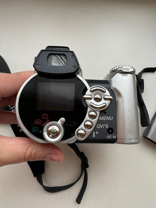 Цифрова камера Konica Minolta DiMAGE Z1 3.2MP