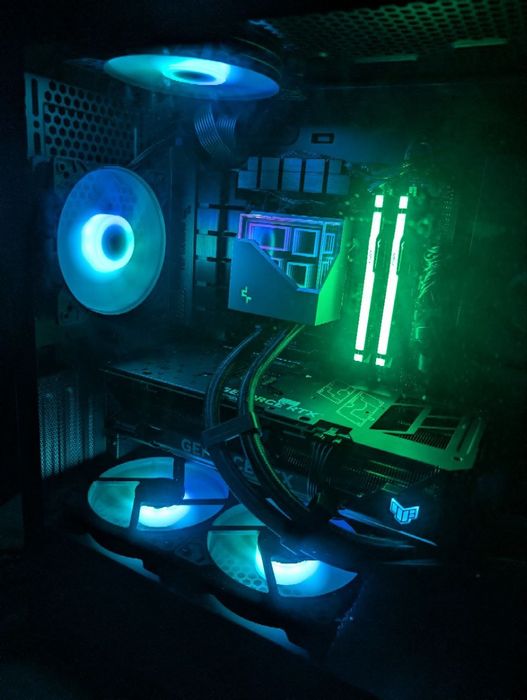 Игровой ПК Ryzen 5 7500F / RTX 4070 + сетап