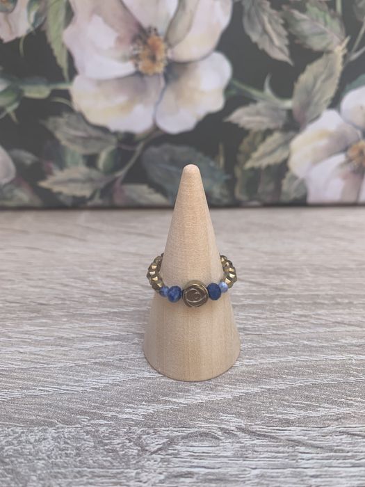 Pierścionek z lapis lazuli