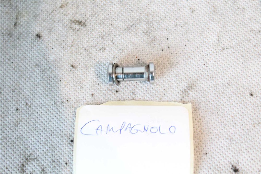 zacisk sztycy CAMPAGNOLO retro kolarzówka śrubka cy5