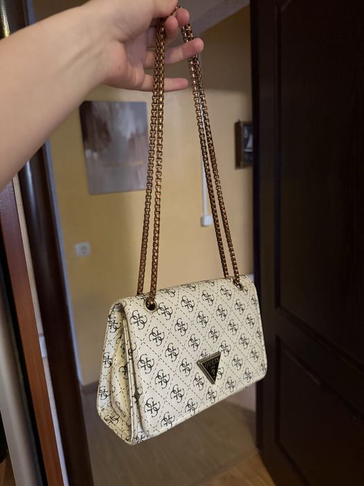 Сумка Guess  б/у