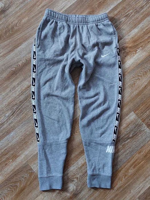 Мужские спортивные штаны Nike Fleece Jogger с лампасами