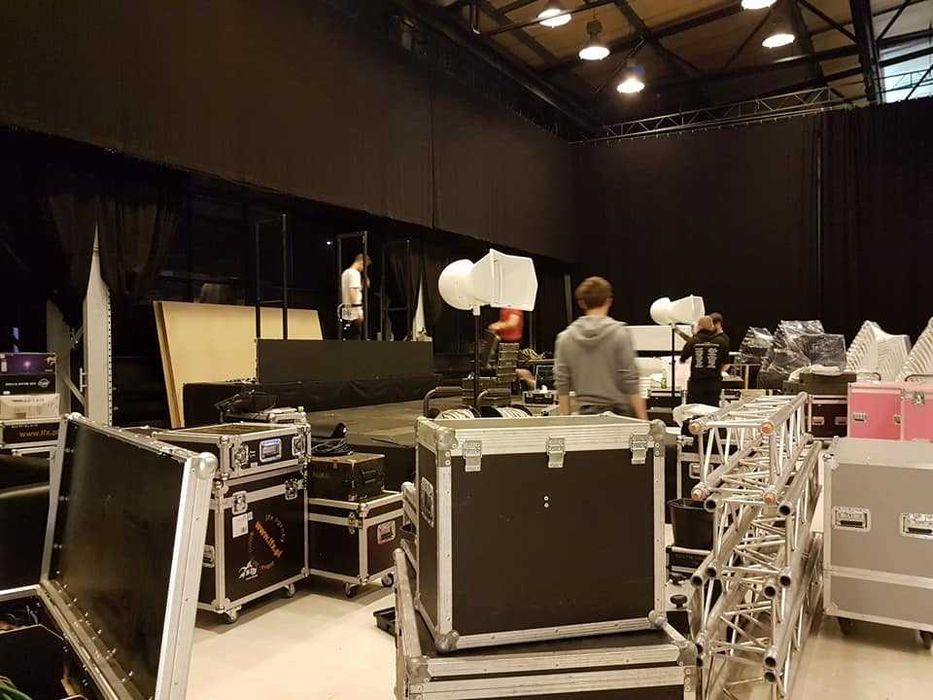 wypożyczalnia nagłośnienia, oświetlenia , DJ konsolety Warszawa