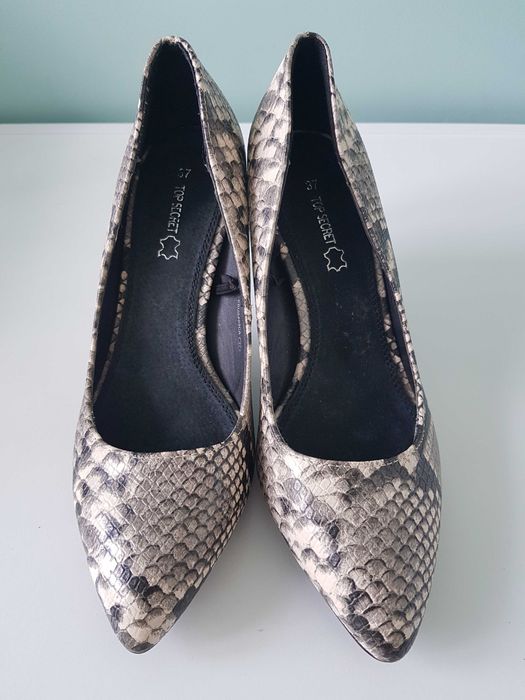 Nowe szpilki skóra węża 37 (23,5cm)