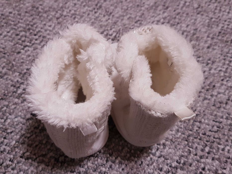 Buty niemowlęce MATALAN zimowe białe niechodki swiateczne 9-12 mies