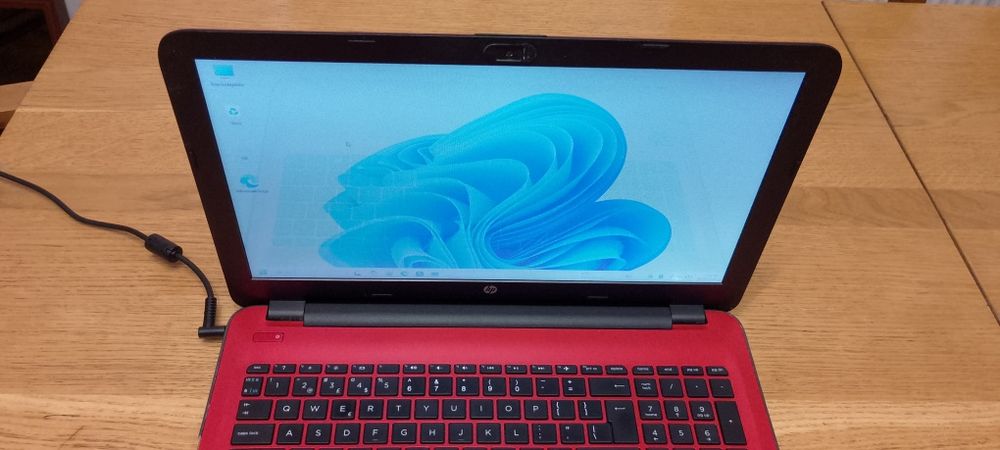 Laptop HP 250 G4 i3 5th SSD Win11 gwarancja.