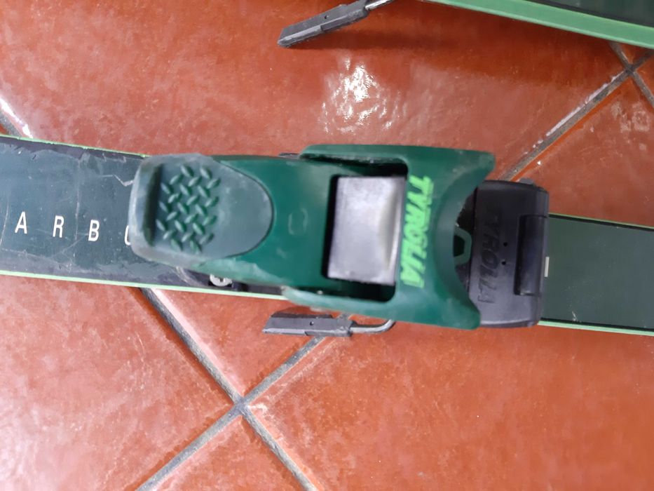 Skis de marca triaxial