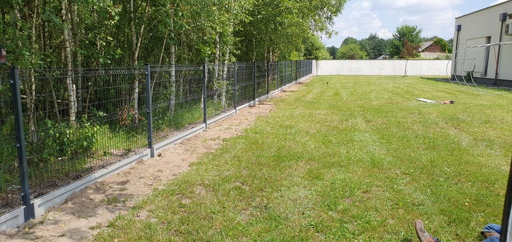 Montaż ogrodzeń systemowych