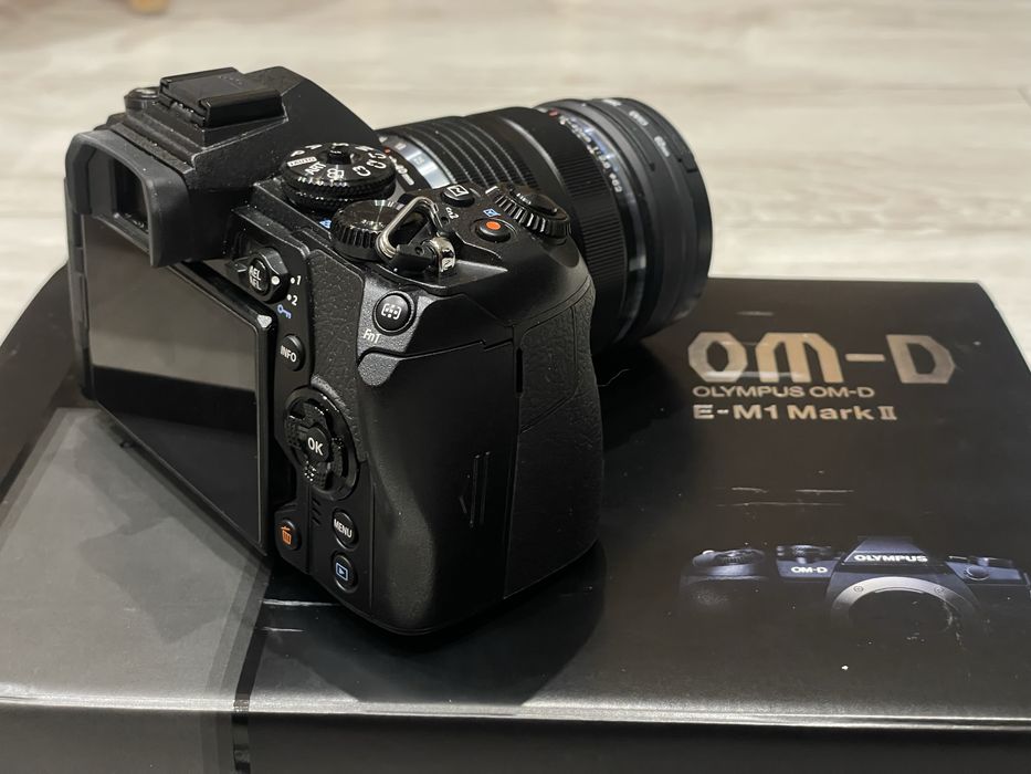 Aparat Olympus E-M1 mark II plus dwa obiektywy