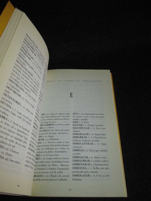 Livro Dicionário dos Falares de Trás-os-Montes Vítor Fernando Barros