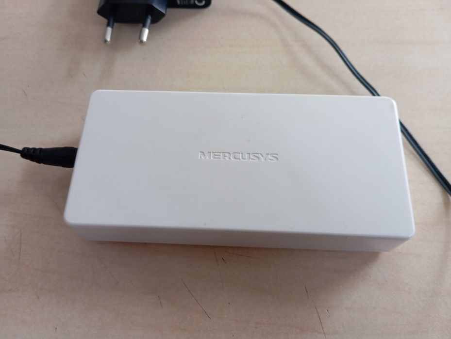 Selling RJ45 Network Hub64585572375169120