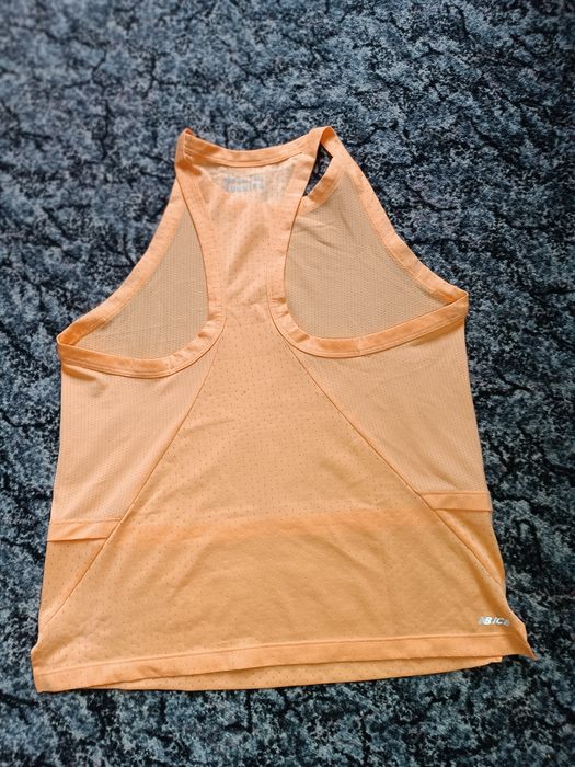 Жіноча футболка,бриджі