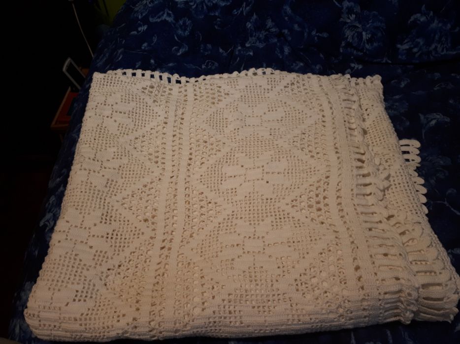 Colcha de renda feita mão