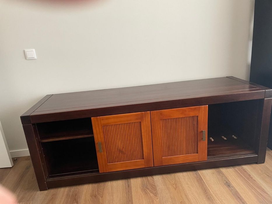 Armario de TV com duas Portas