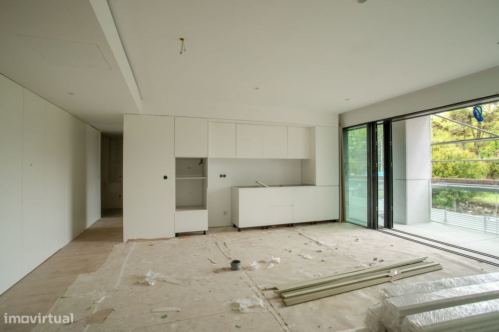 T2 NOVO com Varanda e Lugar de Garagem PORTO — Campanhã, Porto