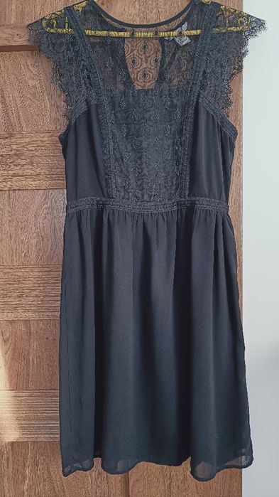 38 H&M sukienka czarna elegancka z koronką andrzejki święta sylwester