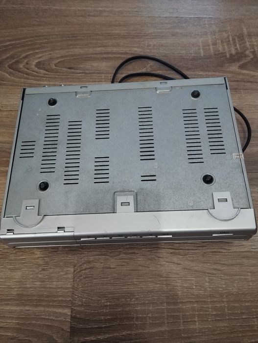 Продам тюнер до телевізора.