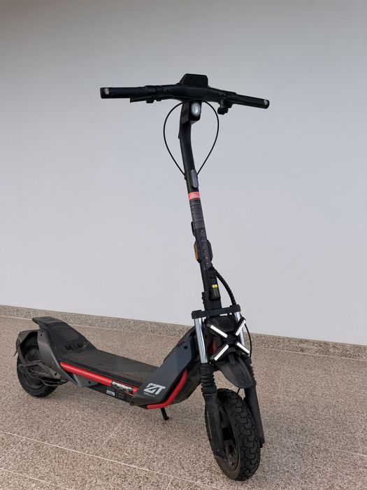Trotinete Elétrica SEGWAY-NINEBOT ZT3 Pro