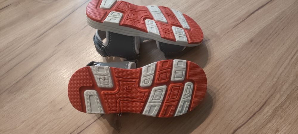 Sandały NOWE rozm. 31