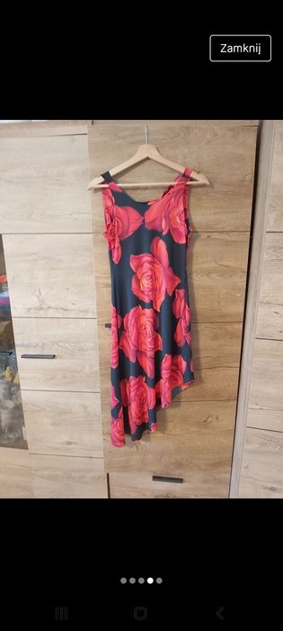 Sukienka w kwiaty